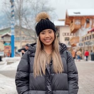 Meet your Posher, Jade